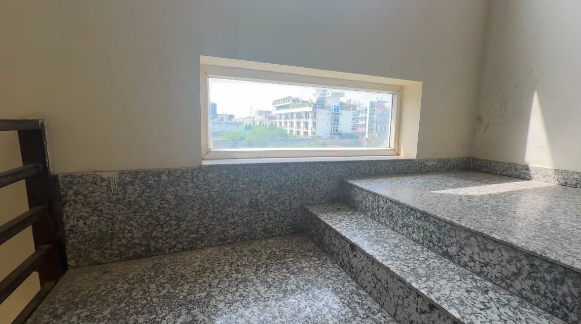 White House Boys Hostel Gallery Image 15